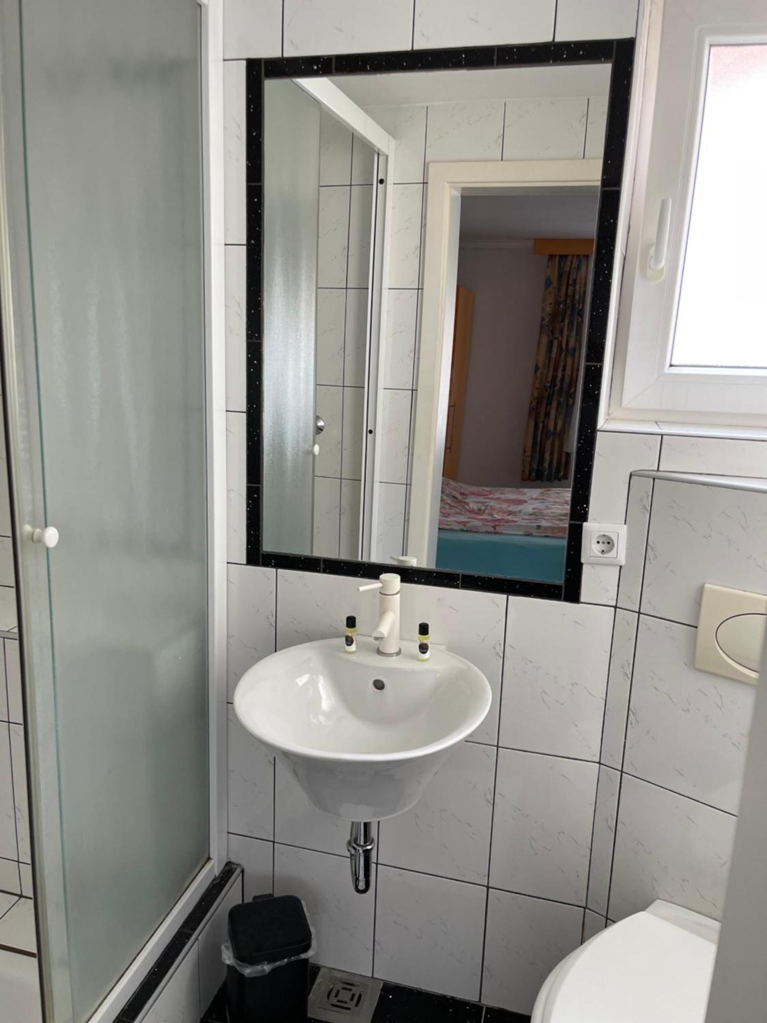 Guesthouse Stremljan Ljubljana Медводе Екстериор снимка