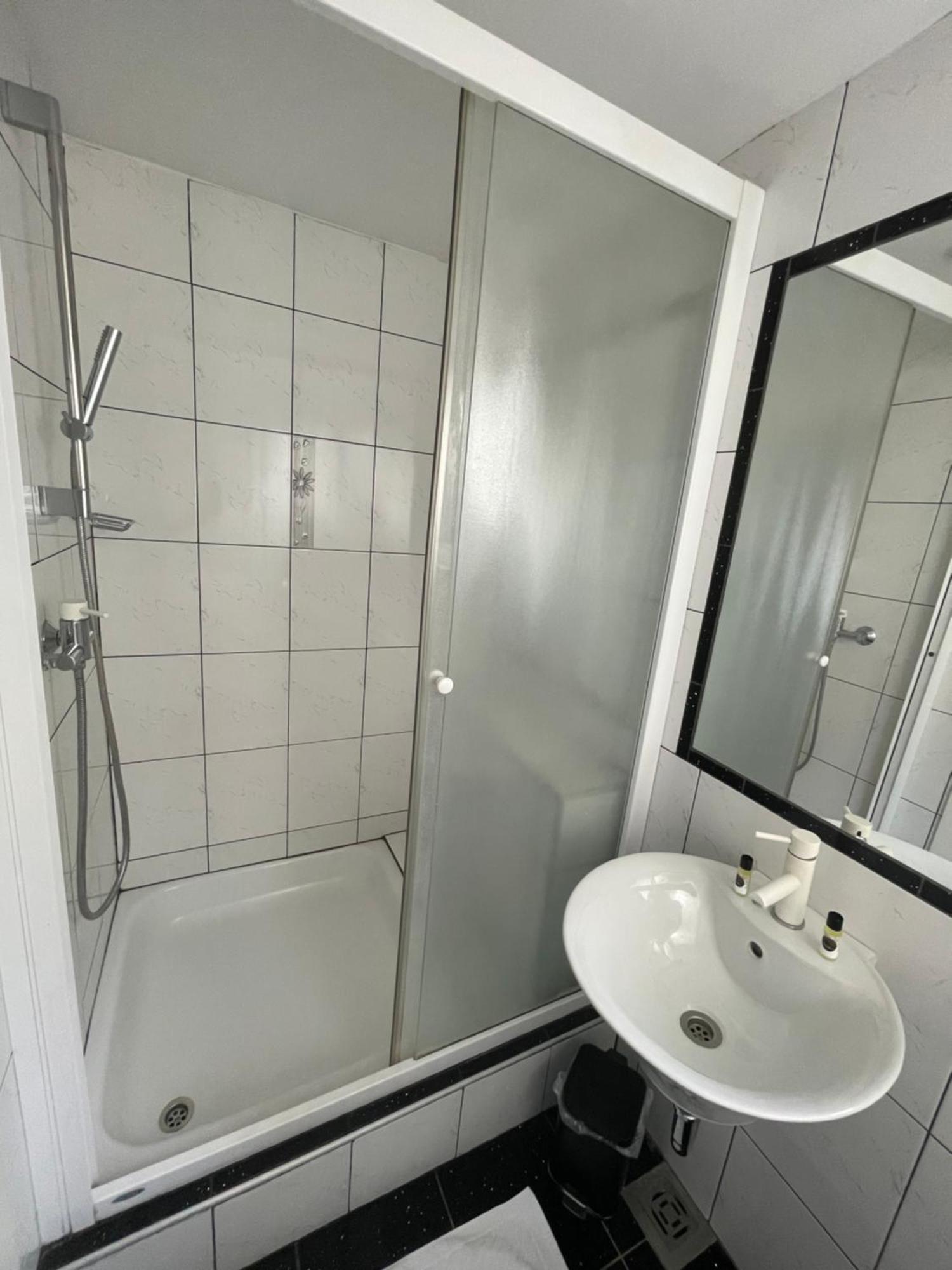 Guesthouse Stremljan Ljubljana Медводе Екстериор снимка